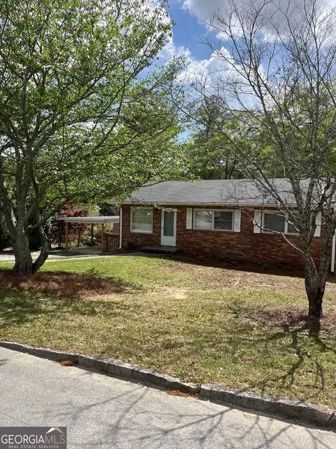 1079 Pine St NE, Conyers, GA 30012