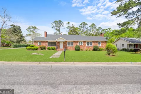 109 Penn Ave, Claxton, GA 30417