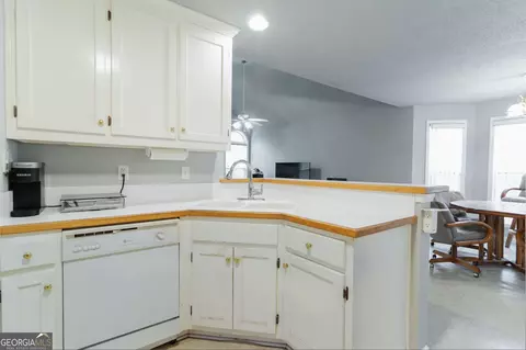 Kitchen - 12711 Simmons Rd, Hampton, GA 30228 photo 2 of 2