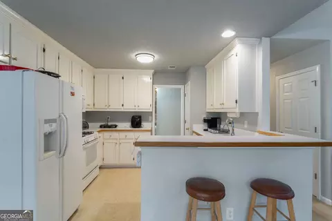 Kitchen - 12711 Simmons Rd, Hampton, GA 30228 photo 1 of 2