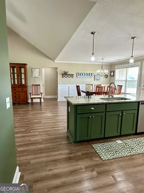 Kitchen - 104 Bluff Oak Dr, Brooklet, GA 30415 photo 4 of 7
