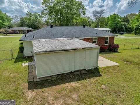 Exterior - 2875 Estates Rd, Macon, GA 31216 photo 5 of 10