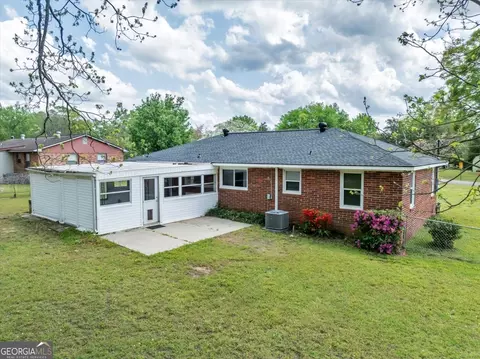 Exterior - 2875 Estates Rd, Macon, GA 31216 photo 6 of 10