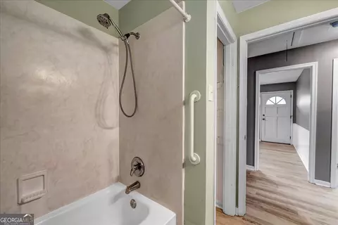 Entry Way - 2875 Estates Rd, Macon, GA 31216 photo 2 of 2