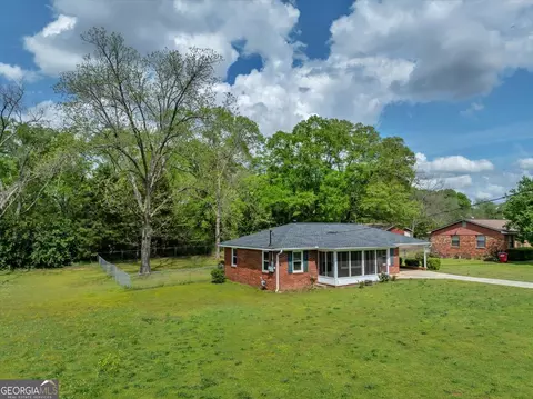 Exterior - 2875 Estates Rd, Macon, GA 31216 photo 2 of 10