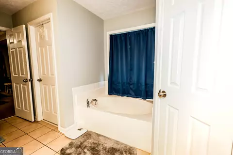 Bath - 8070 Santee Ct, Columbus, GA 31909 photo 1 of 4