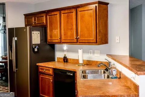 Kitchen - 8070 Santee Ct, Columbus, GA 31909 photo 2 of 4