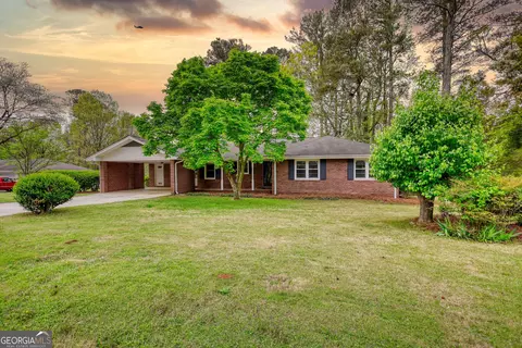 1311 Maple St SE, Conyers, GA 30013