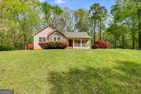 86 S Chattahoochee Dr, Hogansville, GA 30230