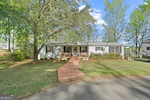 715 Jamesway Dr, Sparta, GA 31087