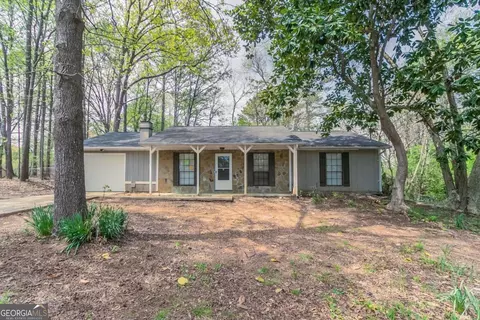 1803 Gingham Ct, Lithonia, GA 30058