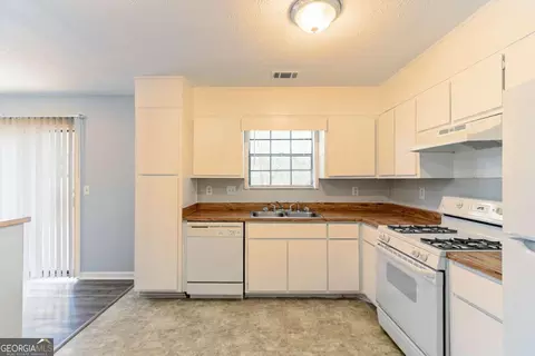 1803 Gingham Ct, Lithonia, GA 30058 photo 5