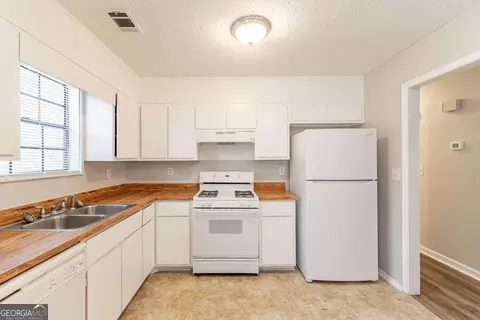 1803 Gingham Ct, Lithonia, GA 30058 photo 3