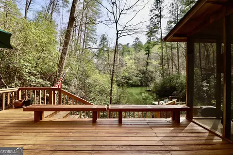 Exterior - 1102 Yonah Lake Rd, Toccoa, GA 30577 photo 6 of 8