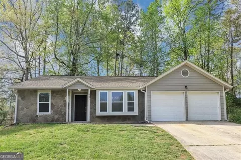 5477 Hedgeflower Ct, Stone Mountain, GA 30088