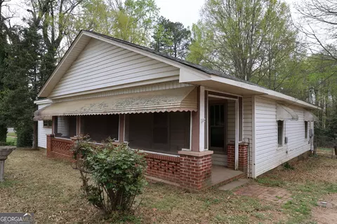 302 Circle Dr, Cornelia, GA 30531 photo 3