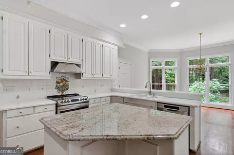 Kitchen - 107 Windridge, Lagrange, GA 30240 photo 2 of 7