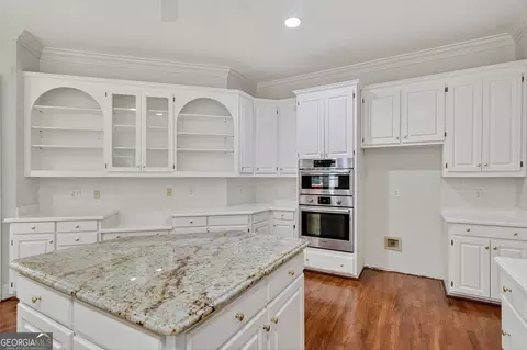 Kitchen - 107 Windridge, Lagrange, GA 30240 photo 4 of 7