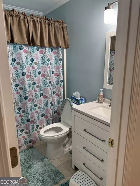 Bath - 115 Saint Marlo Dr, Centerville, GA 31028 photo 1 of 3