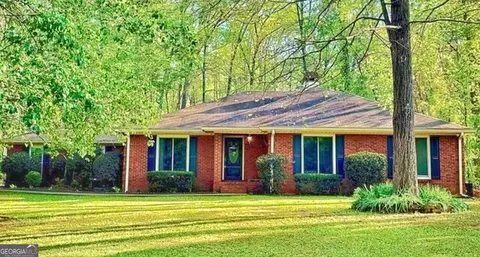 205 Olde Oak Dr, Jonesboro, GA 30238