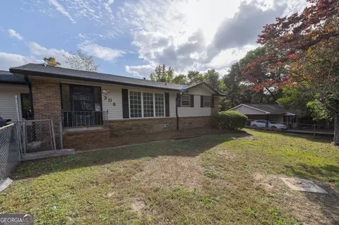 306 Juniper Rd, Warner Robins, GA 31093