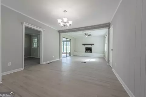 Living - 306 Juniper Rd, Warner Robins, GA 31093 photo 6 of 8