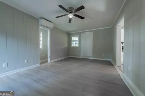 Living - 306 Juniper Rd, Warner Robins, GA 31093 photo 8 of 8
