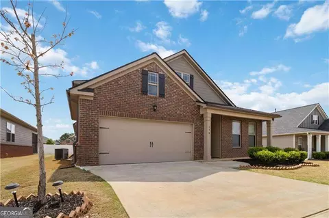 558 Carleton Pl, Locust Grove, GA 30248