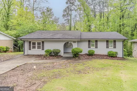 2682 Cavalier Dr, Decatur, GA 30034