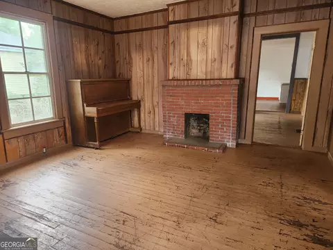 Living - 34 Pine St, Porterdale, GA 30014 photo 1 of 3