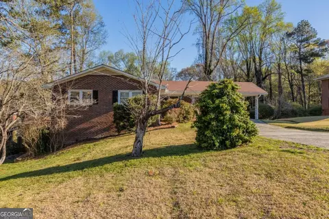 761 Caron Cir NW, Atlanta, GA 30318