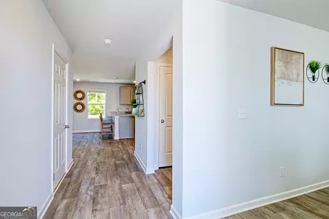 Entry Way - 304 Cody Dr, Macon, GA 31216 photo 2 of 4