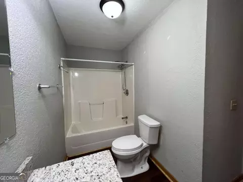 Bath - 726 Robertson Loop Rd, Clarkesville, GA 30523 photo 2 of 3