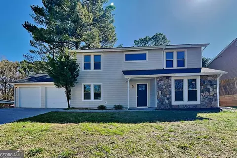 955 Laurel Mill Dr, Roswell, GA 30076