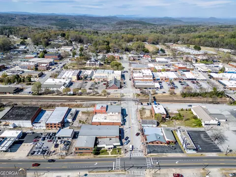 View/Area - 18 W Currahee St, Toccoa, GA 30577 photo 3 of 10