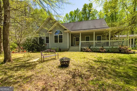 390 Haynes Rd, Moreland, GA 30259