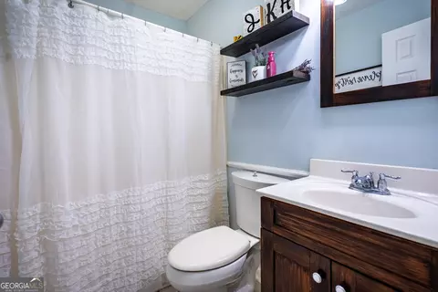 Bath - 114 Rockwell Dr, Lagrange, GA 30240 photo 3 of 3