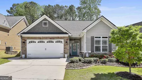 167 Greenview Dr, Newnan, GA 30265