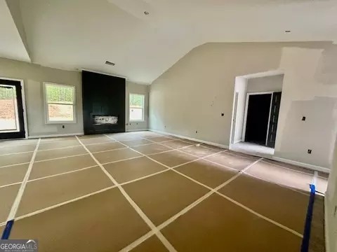 Living - 302 Lakeside Dr #LOT 74, Lagrange, GA 30240 photo 3 of 3