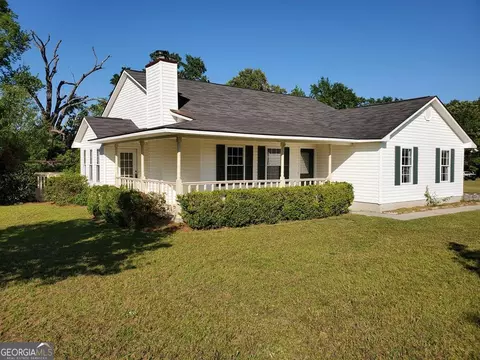 Exterior - 190 Blackshears Cir, Dublin, GA 31021 photo 3 of 3