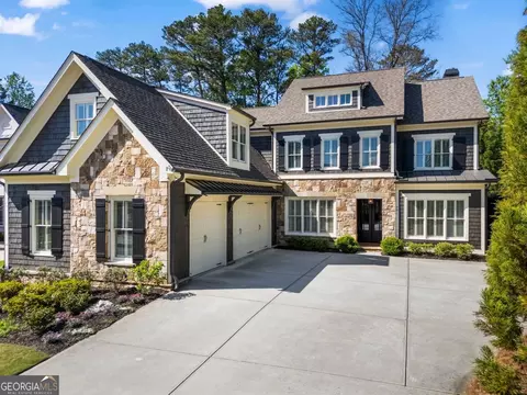 201 Belle Ln, Sandy Springs, GA 30328