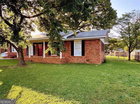 401 Davis Dr, Centerville, GA 31028 photo 5