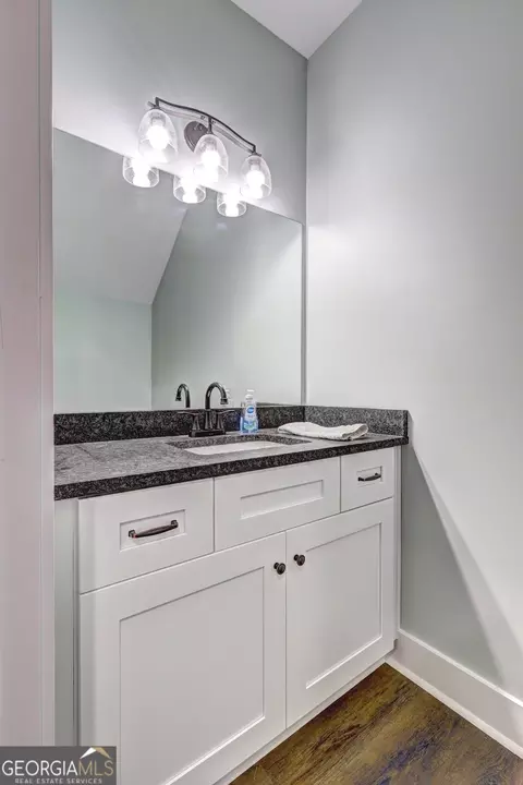 Bath - 239 Fox Rd, Griffin, GA 30224 photo 5 of 7