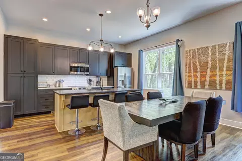 Dining - 239 Fox Rd, Griffin, GA 30224 photo 1 of 3