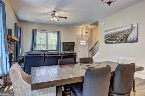 Dining - 239 Fox Rd, Griffin, GA 30224 photo 2 of 3