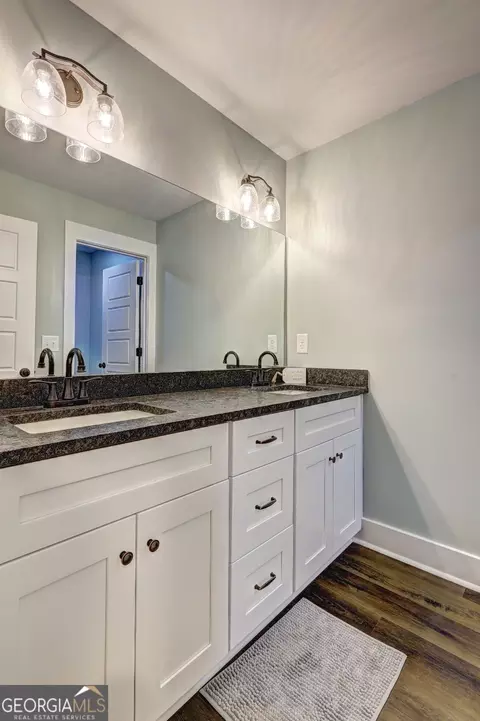Bath - 239 Fox Rd, Griffin, GA 30224 photo 6 of 7