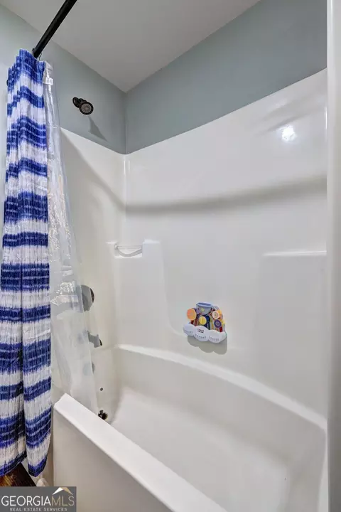 Bath - 239 Fox Rd, Griffin, GA 30224 photo 7 of 7