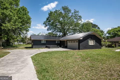 2098 Guilford Rd, Waycross, GA 31501