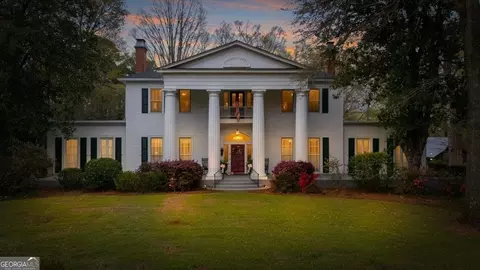 5469 Rivoli Dr, Macon, GA 31210