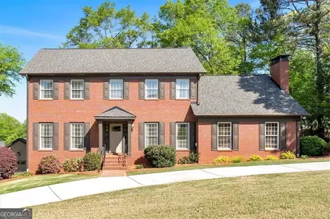 242 Parkview Dr, Cartersville, GA 30120